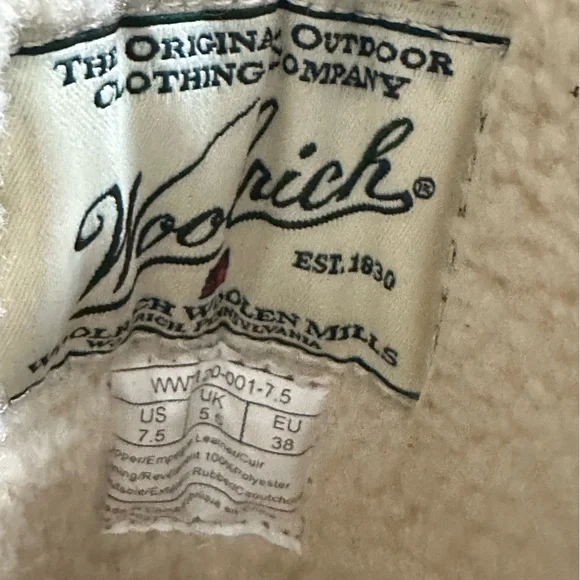 Woolrich black womans boots Size 7 1/2.  Never been worn.  🖤 - Picture 15 of 15